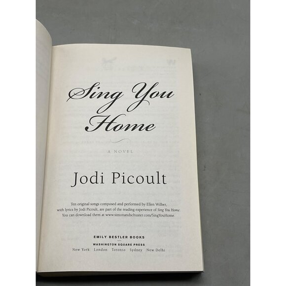 Sing you home book Jodi Picoult paperback copyright 2011 English READ - Picture 2 of 6
